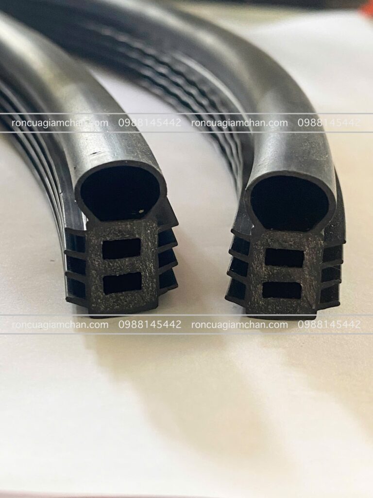 Ron cửa chống cháy nhập khẩu 20x14